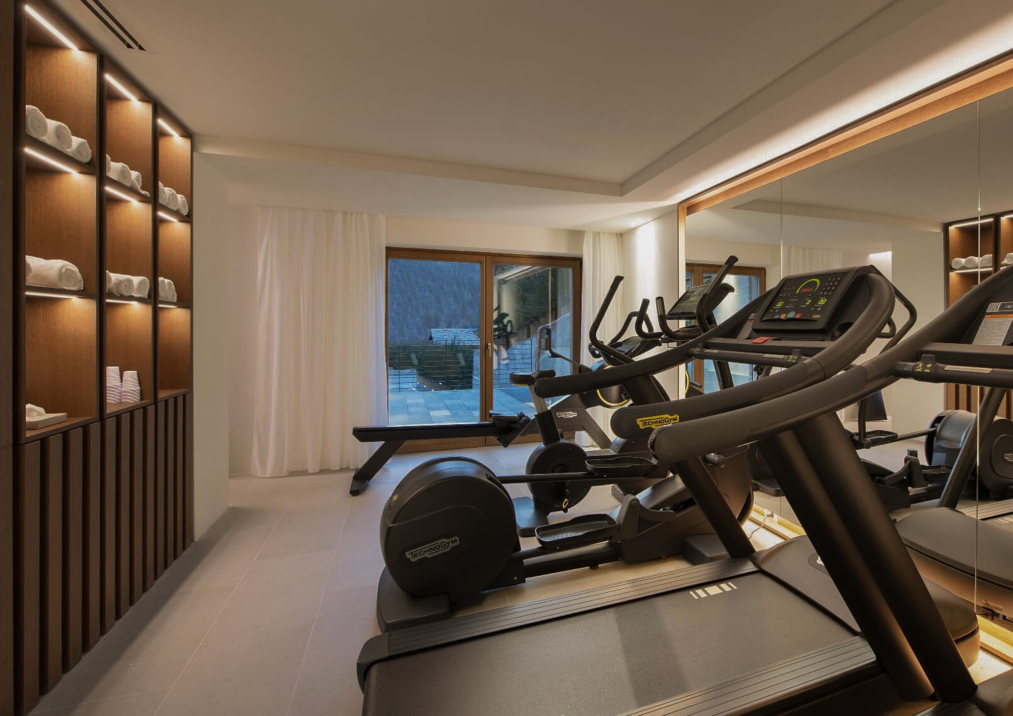 Le Massif Hotel & Spa, sala fitness con macchine cardio